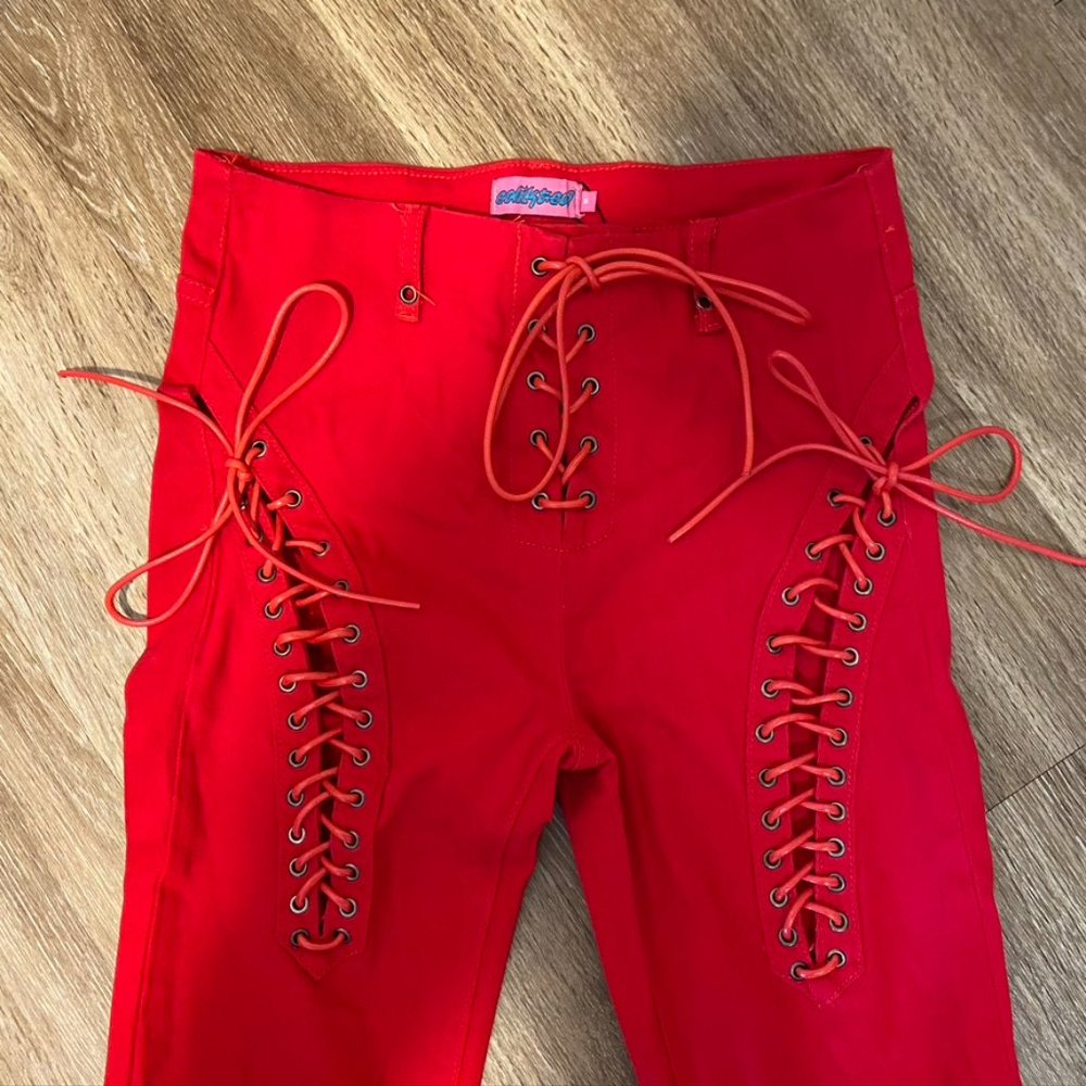 Edikted Engine Red Flared Jeans